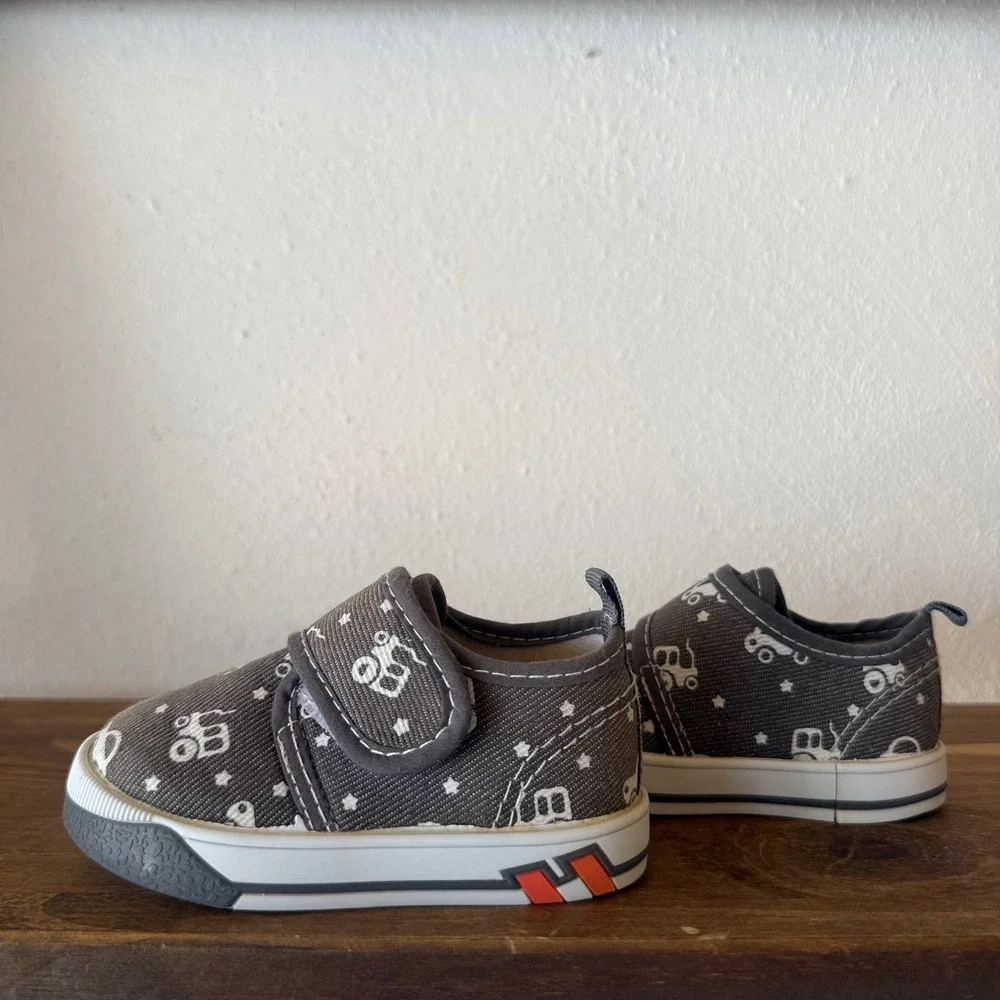 Toddler Slip On Sneakers Size 4 Gray Cars Print Hook & Loop Shoes